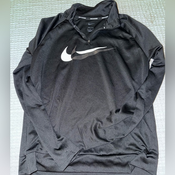 Nike Women’s Running 1/4 Zip Long Sleeve Top - Picture 3 of 5